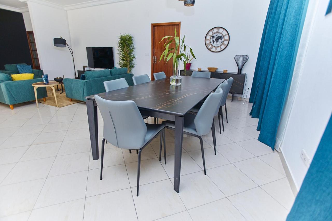 Sompteuse Villa Avec Piscine A 5 Min De La Plage Пуэнт-Нуар Экстерьер фото