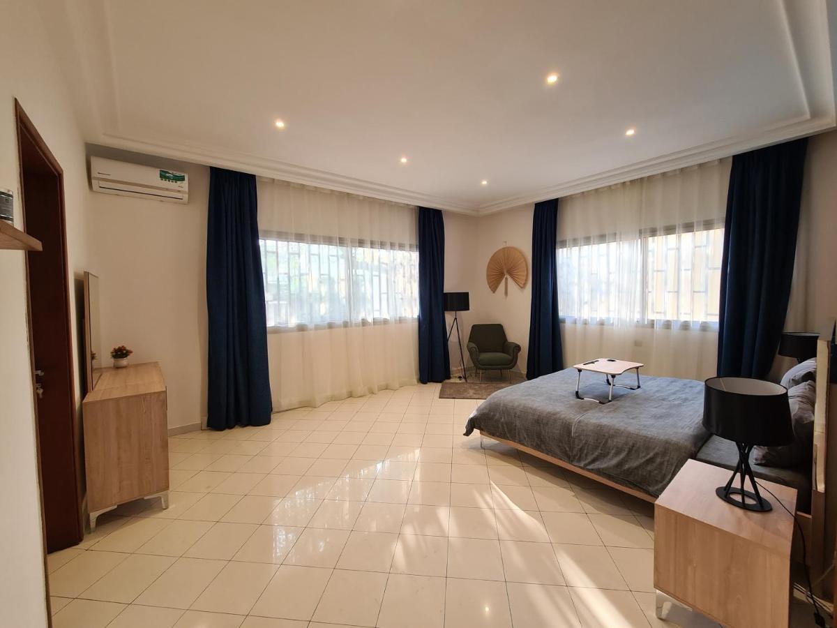 Sompteuse Villa Avec Piscine A 5 Min De La Plage Пуэнт-Нуар Экстерьер фото