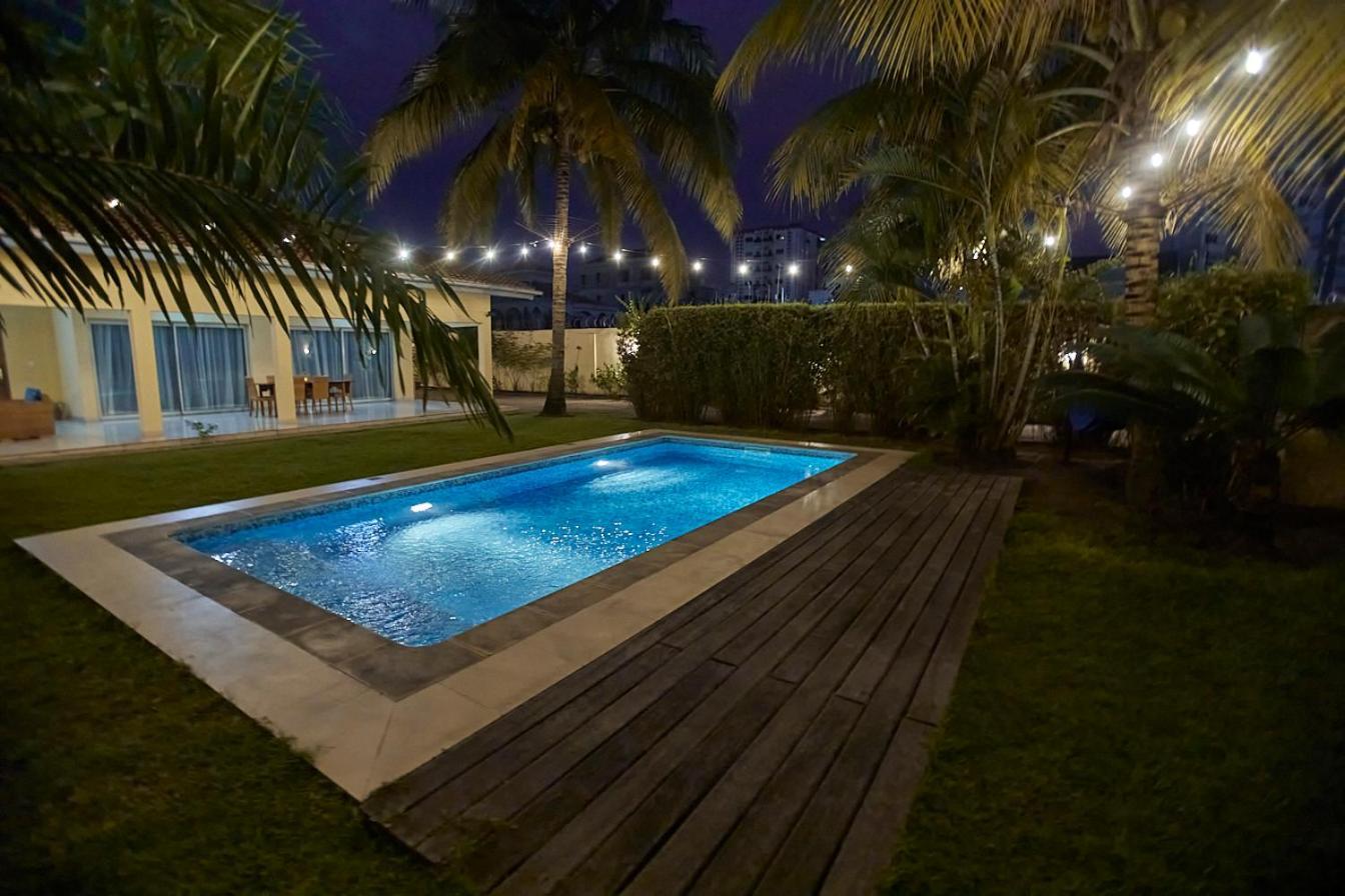 Sompteuse Villa Avec Piscine A 5 Min De La Plage Пуэнт-Нуар Экстерьер фото